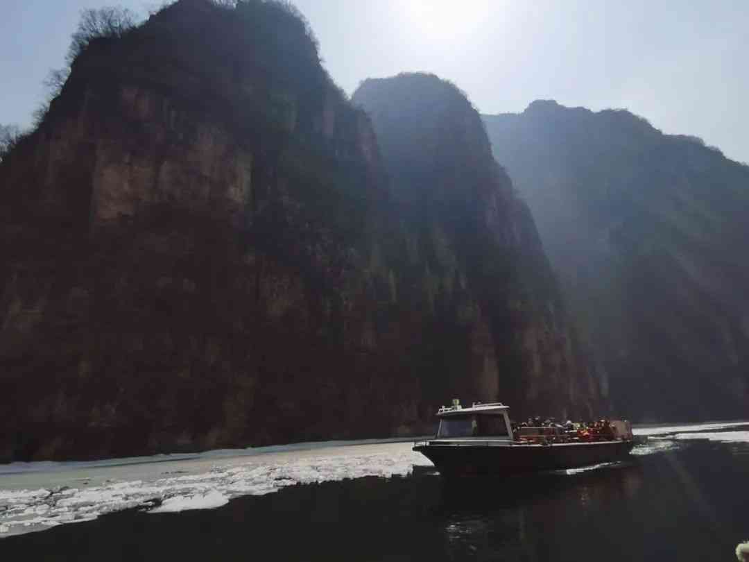 观冰河赏春花，这个景区可赏两季景色